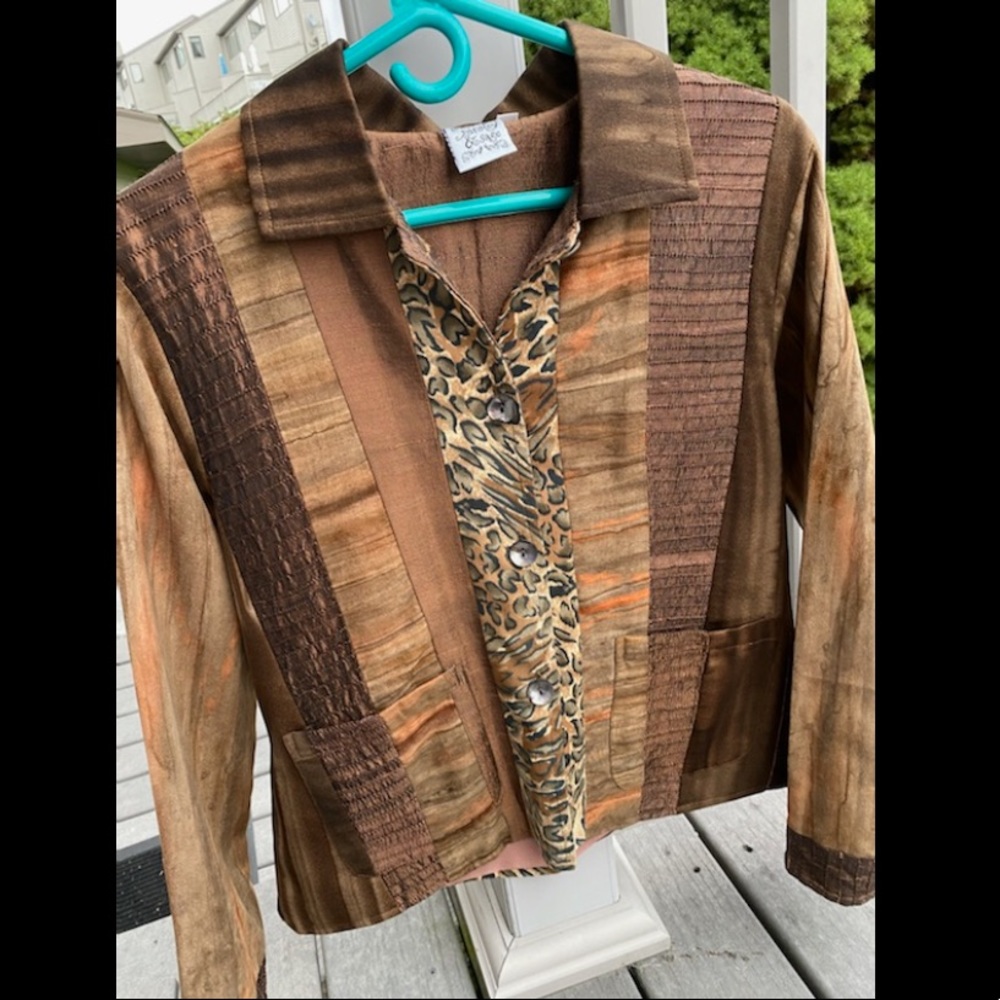 Parsley & Sage cropped women’s jacket. Medium.